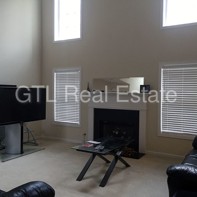 Foto del edificio - 2097 Longmont Dr