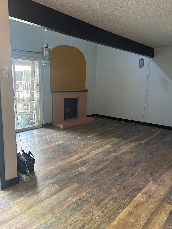Building Photo - 5300 E Cherry Creek S Dr