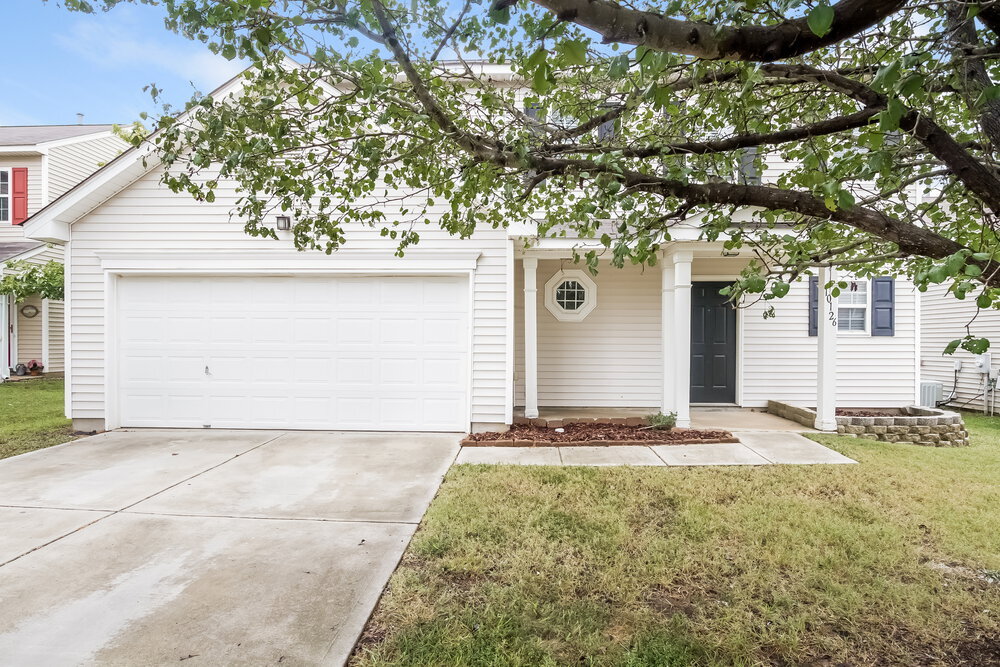 Foto principal - 10126 Green Hedge Ave