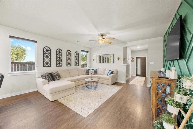 Building Photo - 2809 Stone Branch Dr