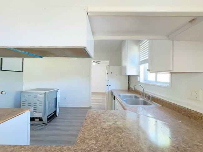 Foto del edificio - 2817 Caldwell Dr