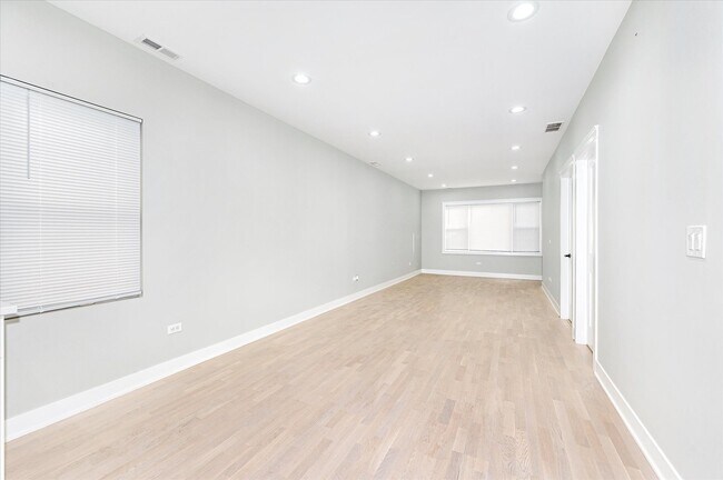 Foto del edificio - 3238 S Carpenter St