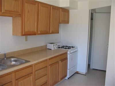  - 24390 Lake Shore Blvd