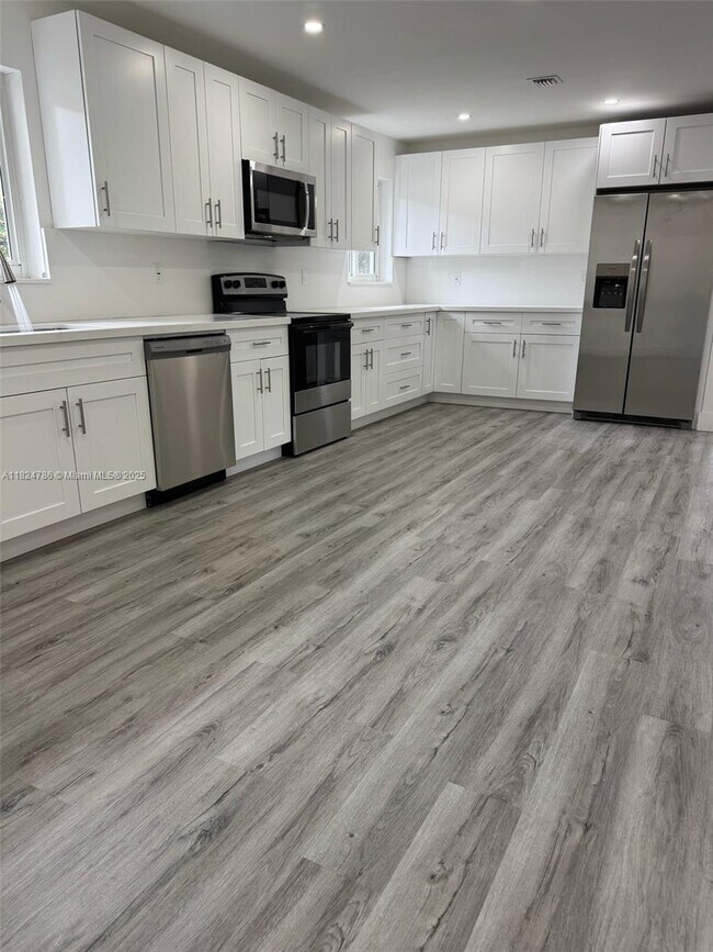 Foto del edificio - 439 E 16th St