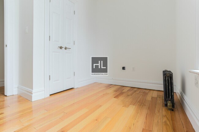 Foto del edificio - 21-81-81 38th St