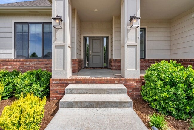 Foto del edificio - Luxury Home - Month-to-Month Lease - Avail...