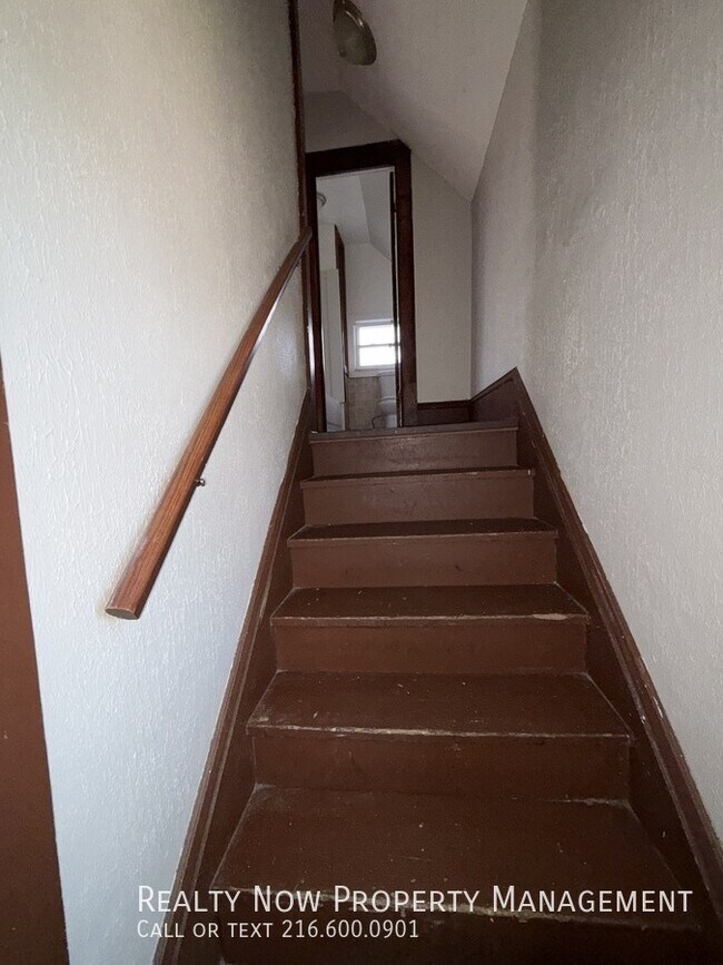 Foto del edificio - 1344 S Green Rd