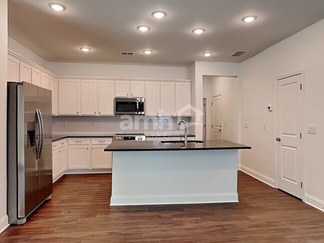 Building Photo - 90 Spruce Cir