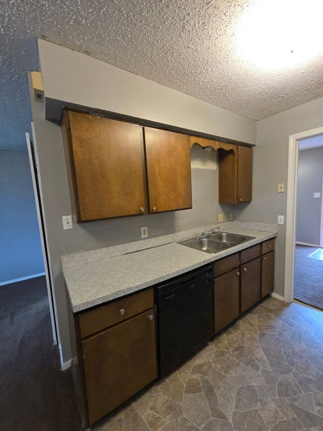 Building Photo - 218 Sequoyah Way