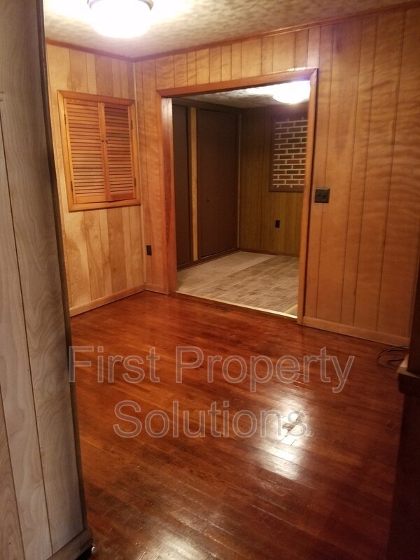 Building Photo - 208 Bethel Rd