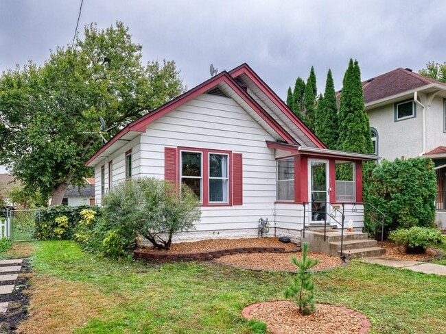 Building Photo - 43xx E Lake Harriet Blvd