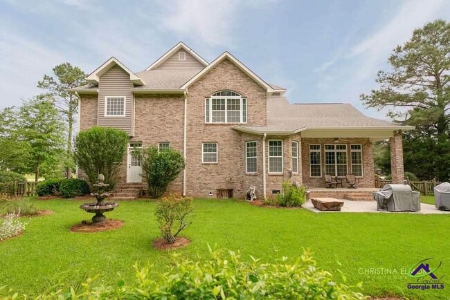 Foto del edificio - 410 Redding Dr