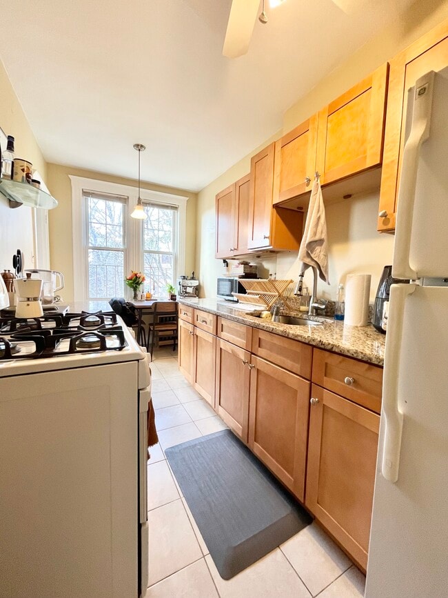 Building Photo - 32 Sidlaw Rd