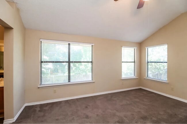 Building Photo - 2119 Cold Springs Dr