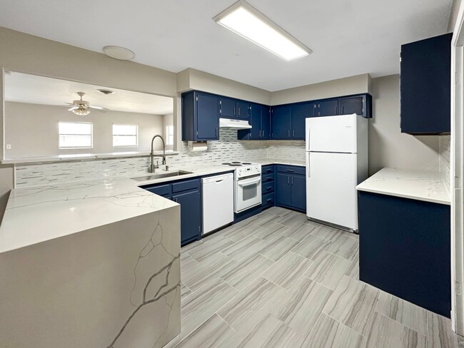 Building Photo - 4 Bed in Eunice, NM!