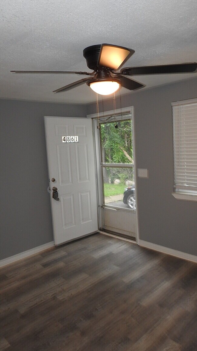 Foto del edificio - 4863 NW Homestead Terrace
