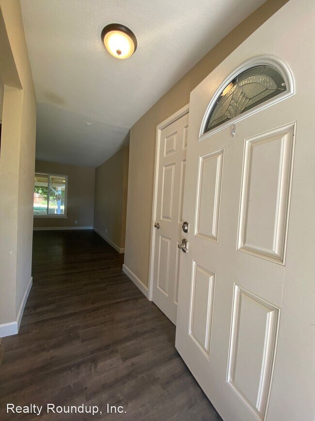 Foto del edificio - 3 br, 2 bath House - 4950 64th St