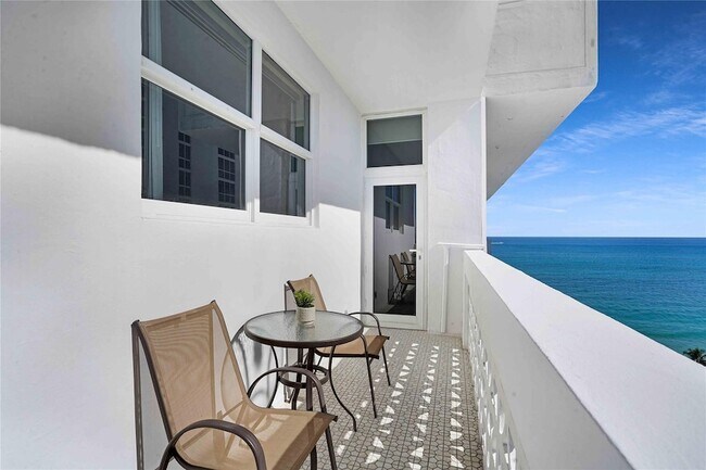 Foto del edificio - 4250 Galt Ocean Dr