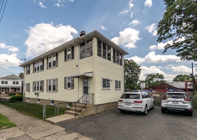 Building Photo - 207 High St