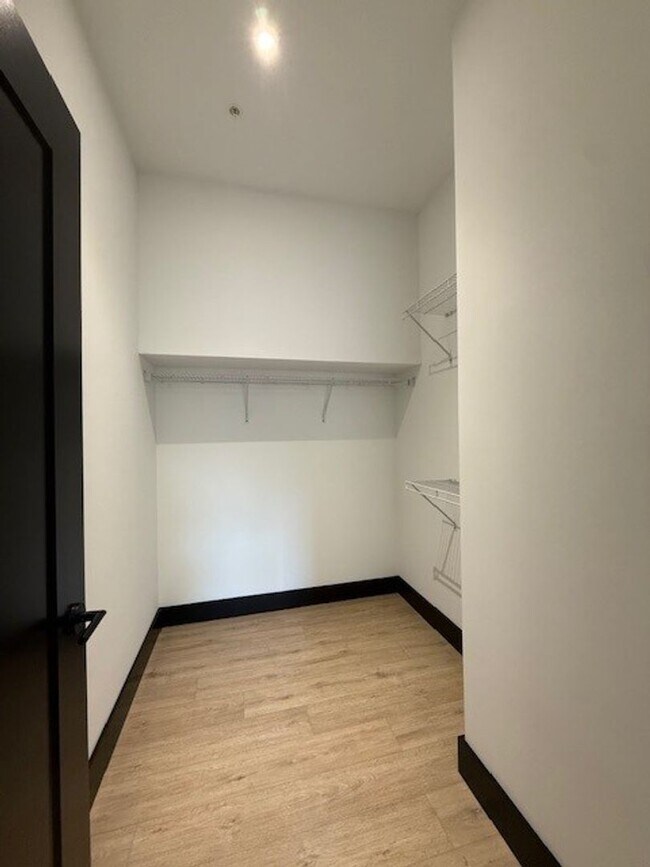 Building Photo - 41 Larry Holmes Dr