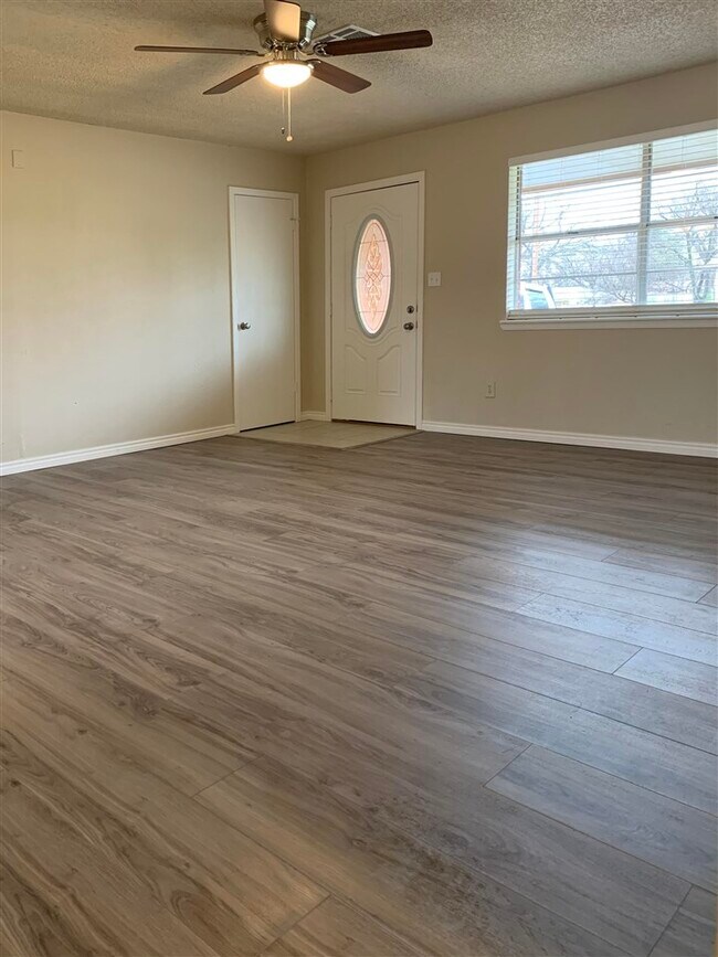 Foto del edificio - 2408 NW 4th St