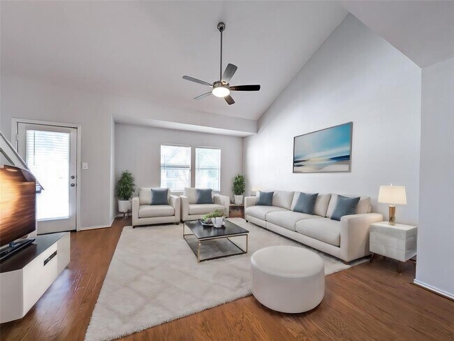 Foto del edificio - 1131 W 24th St