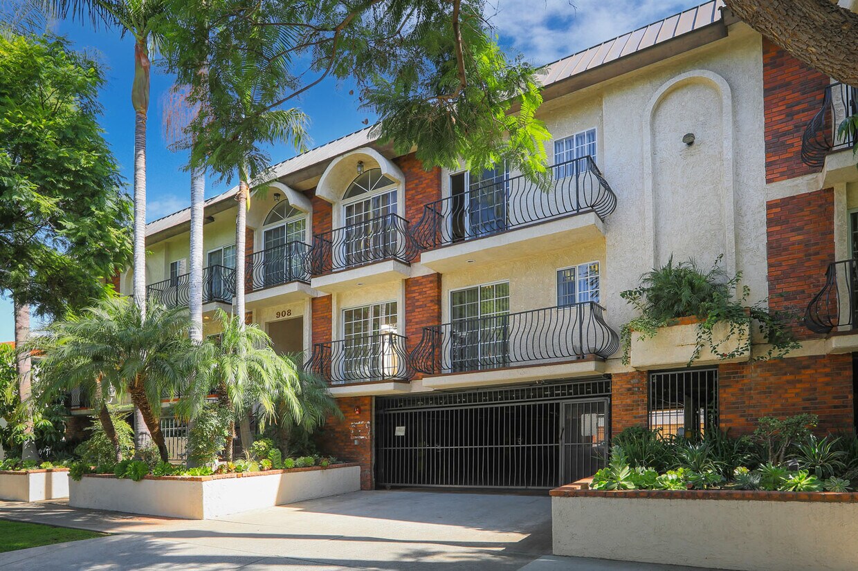 Foto principal - 908 S Shenandoah St