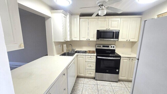 Foto del edificio - 2800 NW 56th Ave