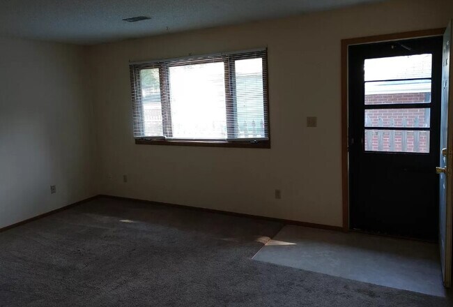 Building Photo - 2928 N 51st St