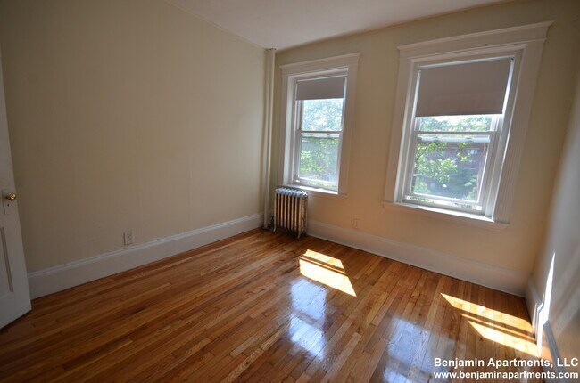 Foto del edificio - 1310 Commonwealth Ave