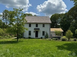 Building Photo - 24 Old Roxbury Rd