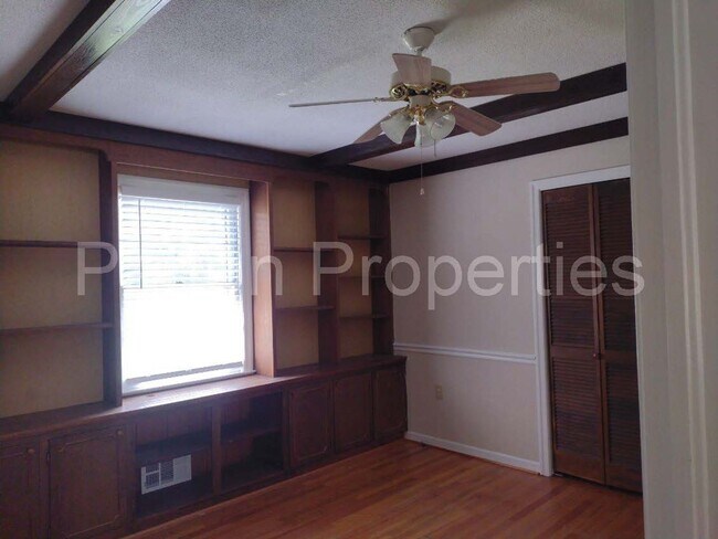 Building Photo - Cayce Avenues Home