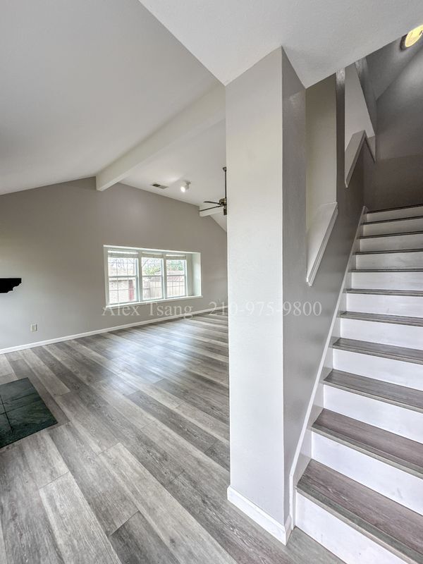 Foto del edificio - 6419 Chimney Nest