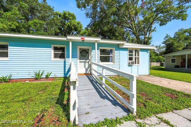 Building Photo - 355 Wildwood Ln