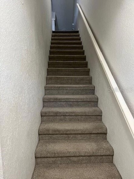 Building Photo - 14839 Seminole Trail