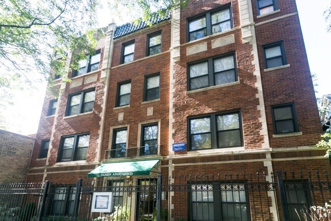 Building Photo - 4549 N Damen Ave