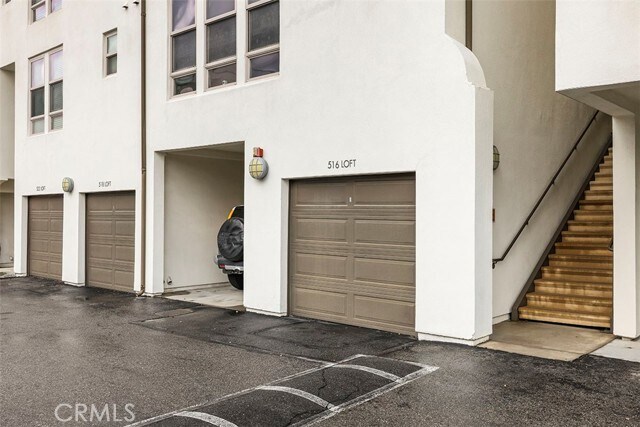 Building Photo - 516 S Brea Blvd