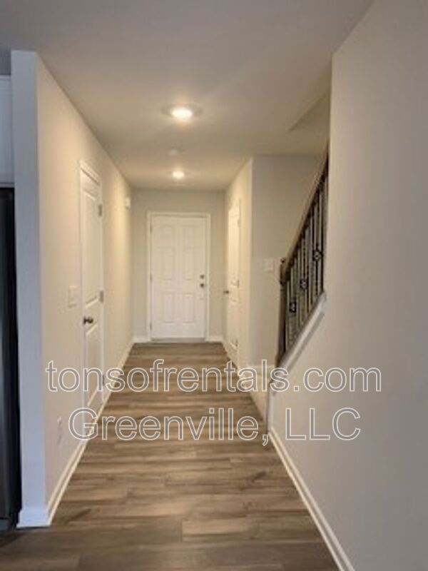 Foto del edificio - 413 Mopar Ln