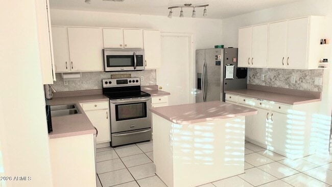 Building Photo - 18170 N 89th Ln