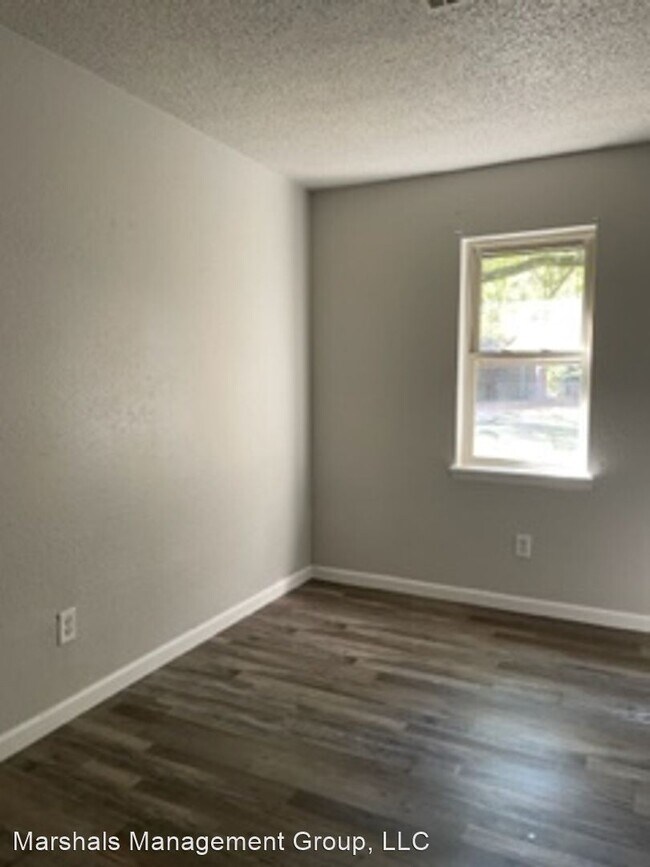 Building Photo - 3 br, 1.5 bath House - 814 W Atlanta St.