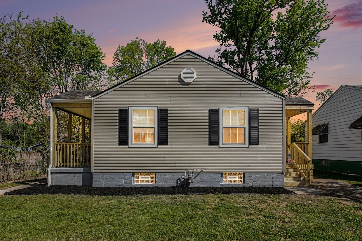 Renovated 2 Bed 1 Bath Home - Renovated 2 Bed 1 Bath Home
