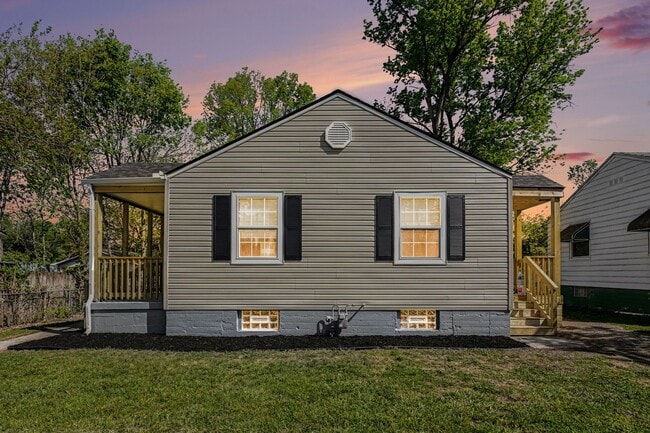 Renovated 2 Bed 1 Bath Home - Renovated 2 Bed 1 Bath Home