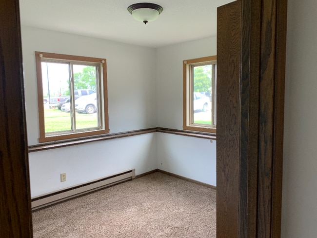 Building Photo - 154 Viking Cir