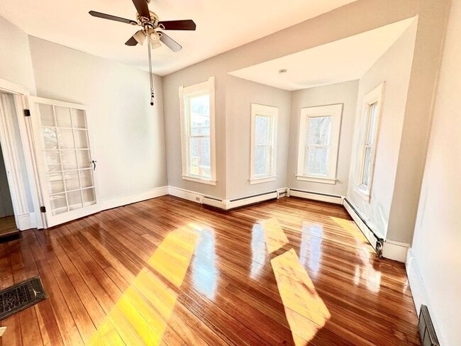 Building Photo - 21 Day Ave