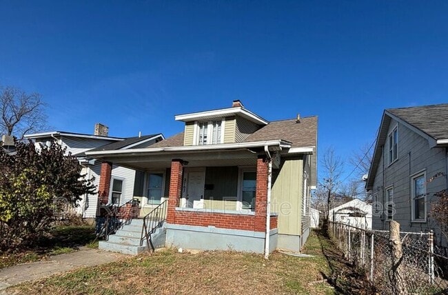 Photo - 2107 Queen Ave House