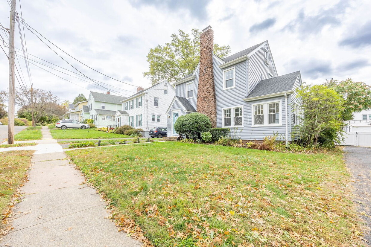 Photo - 76 Harmon St