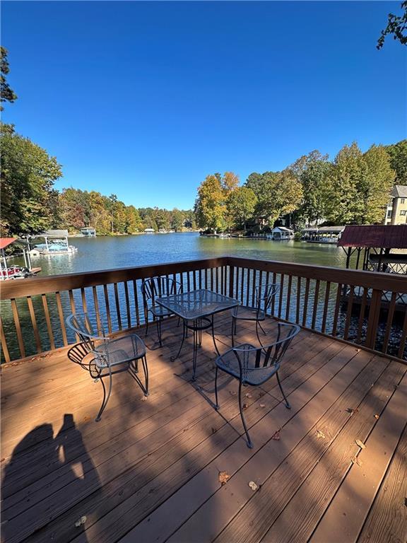 Primary Photo - 280 Lakeshore Dr NW