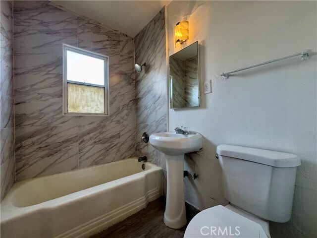 Foto del edificio - 516 E Lomita Ave