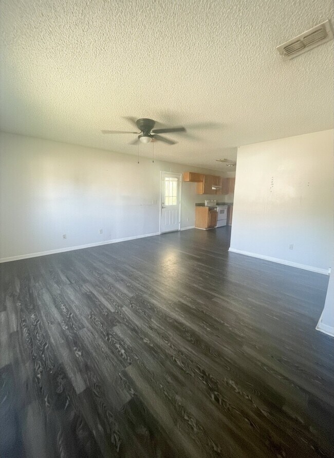 Foto del edificio - 116 Willow Brook Dr