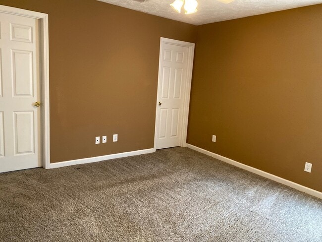 Building Photo - 25 Longworth Cv